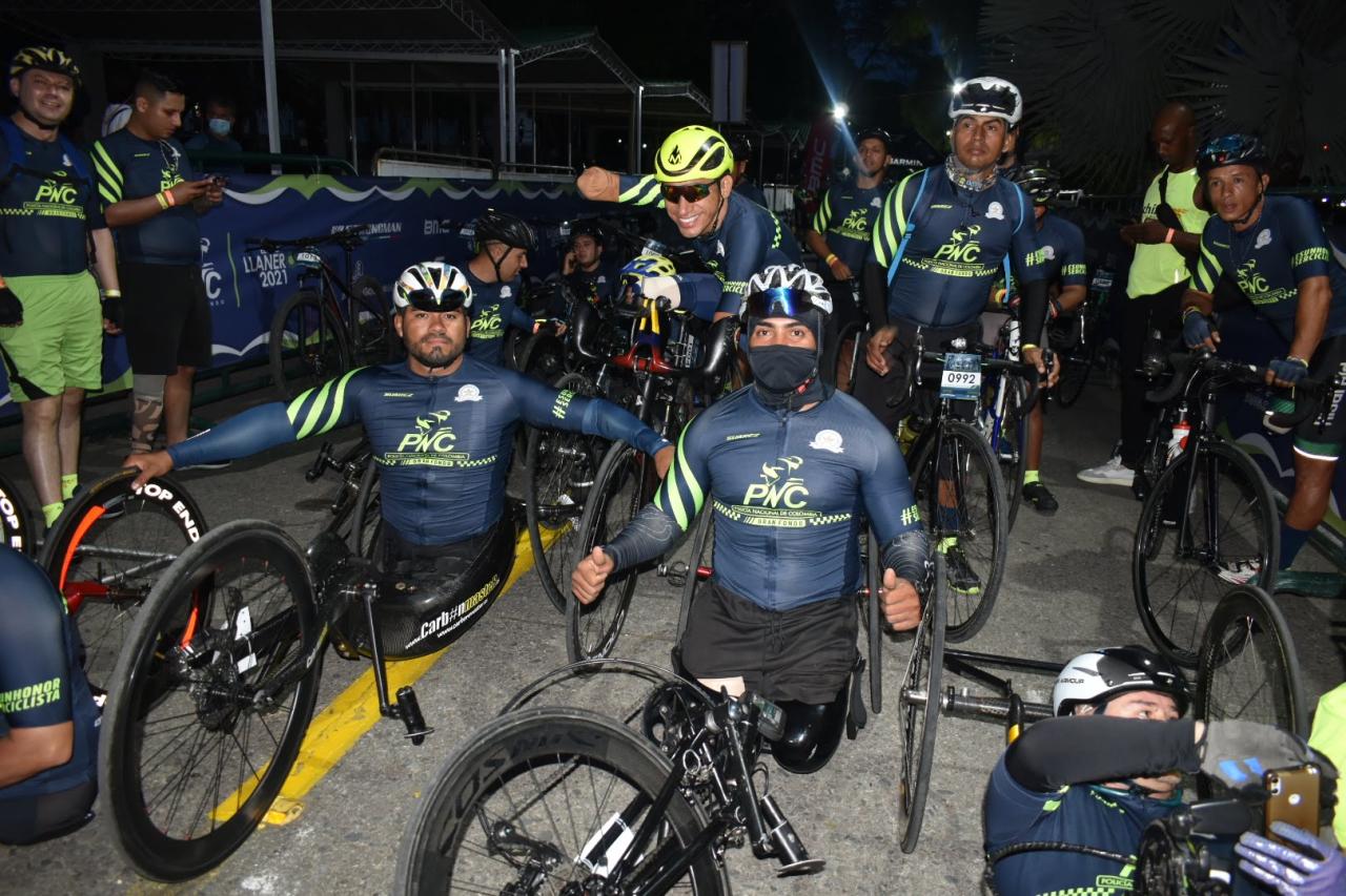Group of cyclists getting ready to begin race at starting line in one of the Heroes for Advocacy cycling races.